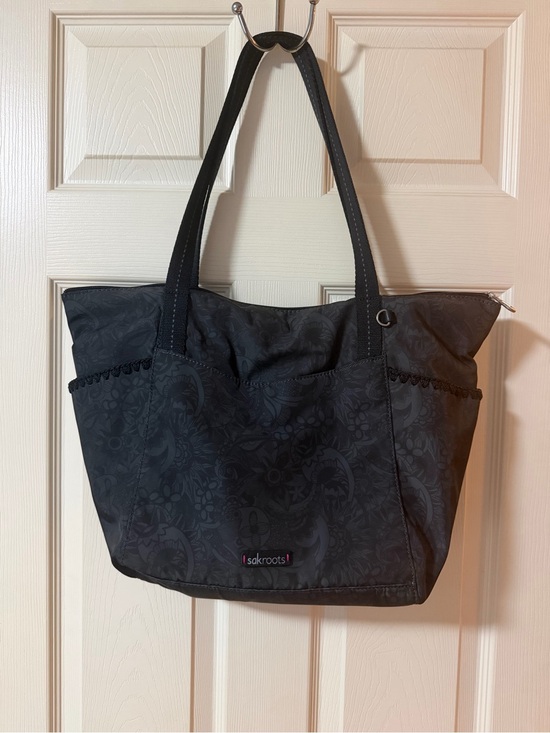 Sakroots Handbags - Sakroots Tacoma Tote in the "Black Spirit Desert" print.